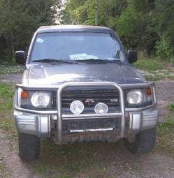 1991 Mitsubishi Pajero Pictures