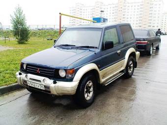 1991 Mitsubishi Pajero Pictures