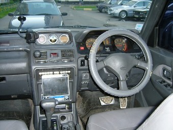 1992 Mitsubishi Pajero Pictures