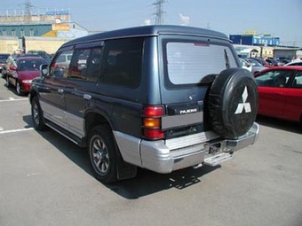 1992 Mitsubishi Pajero Pictures