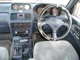 1992 Mitsubishi Pajero Pictures