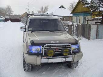 1992 Mitsubishi Pajero Pictures