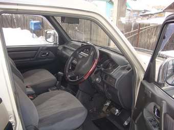1992 Mitsubishi Pajero Photos