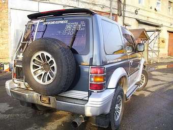 1992 Mitsubishi Pajero Photos