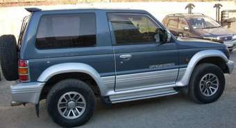 1992 Mitsubishi Pajero Images