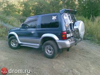 1992 Mitsubishi Pajero Images