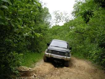 1992 Mitsubishi Pajero Wallpapers