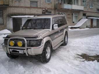 1992 Mitsubishi Pajero Pictures