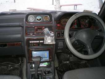 1992 Mitsubishi Pajero Photos