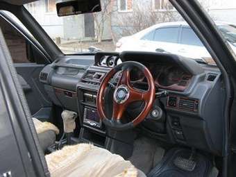 1992 Mitsubishi Pajero Images