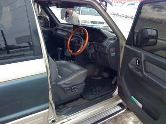 1992 Mitsubishi Pajero Pictures