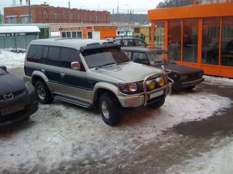 1992 Mitsubishi Pajero Photos