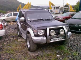 1992 Mitsubishi Pajero Images