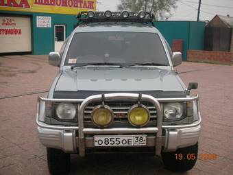 1992 Mitsubishi Pajero Photos