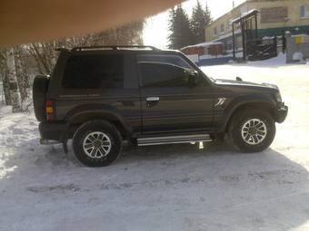 1992 Mitsubishi Pajero Wallpapers
