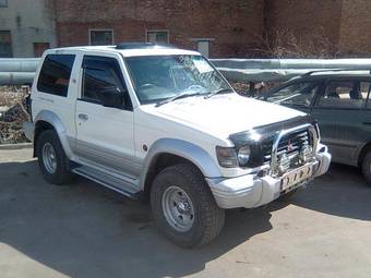 1992 Mitsubishi Pajero Pictures