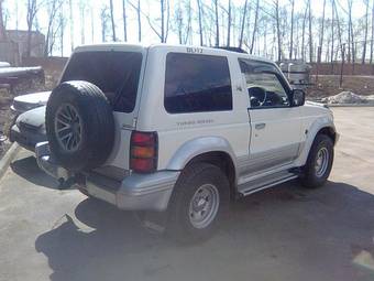 1992 Mitsubishi Pajero Photos