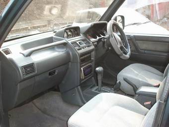 1992 Mitsubishi Pajero Photos