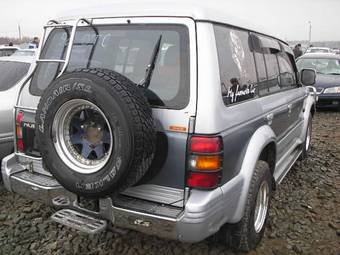 1992 Mitsubishi Pajero Photos