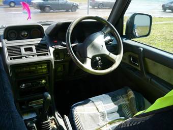 1992 Mitsubishi Pajero Pictures