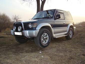 1992 Mitsubishi Pajero Images