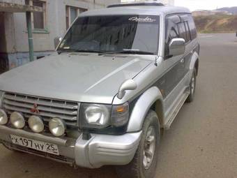 1992 Mitsubishi Pajero Wallpapers