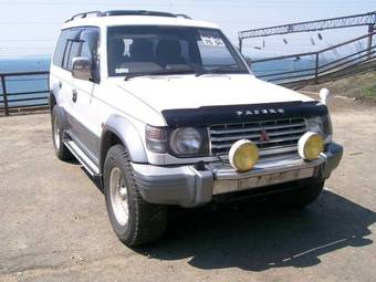 1992 Mitsubishi Pajero Pictures