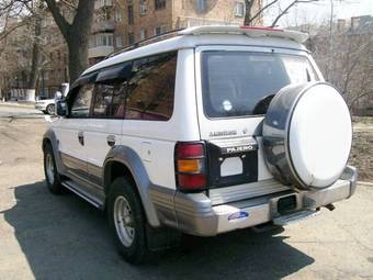1992 Mitsubishi Pajero Photos