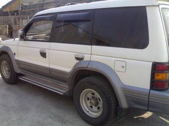 1992 Mitsubishi Pajero Pictures