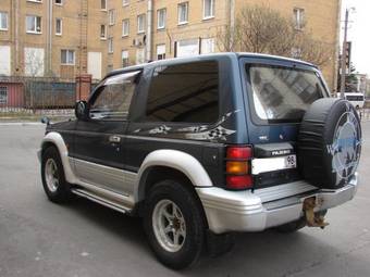 1992 Mitsubishi Pajero Photos