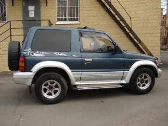 1992 Mitsubishi Pajero Photos