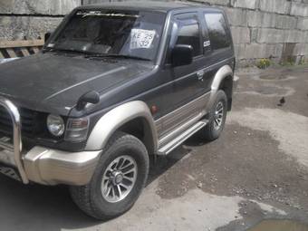 1992 Mitsubishi Pajero Pictures