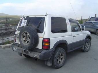 1992 Mitsubishi Pajero Pictures