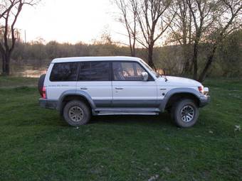 1992 Mitsubishi Pajero Photos