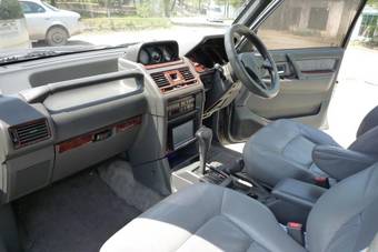 1992 Mitsubishi Pajero Pictures