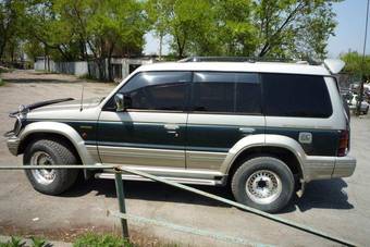 1992 Mitsubishi Pajero Photos