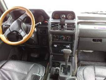 1992 Mitsubishi Pajero Pictures
