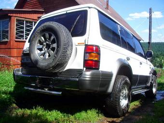 1992 Mitsubishi Pajero Photos