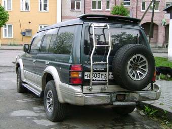 1992 Mitsubishi Pajero Photos