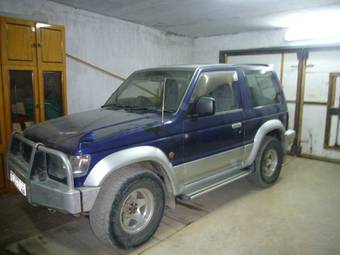 1992 Mitsubishi Pajero Pictures