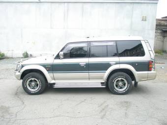1992 Mitsubishi Pajero Wallpapers