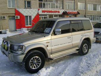 1992 Mitsubishi Pajero Pictures