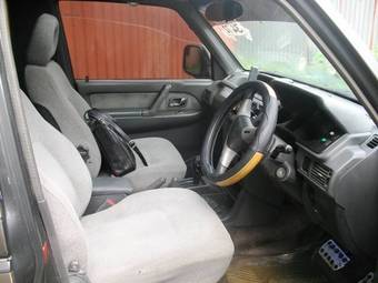 1992 Mitsubishi Pajero Photos