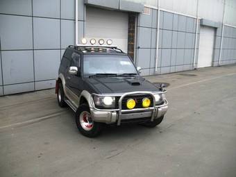 1992 Mitsubishi Pajero Photos