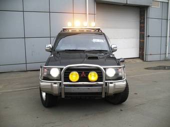 1992 Mitsubishi Pajero Pictures
