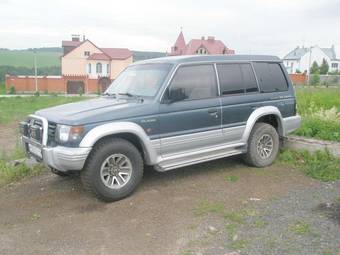 1992 Mitsubishi Pajero Pictures