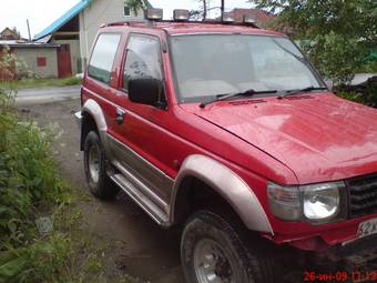 1992 Mitsubishi Pajero Photos