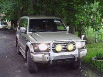 1992 Mitsubishi Pajero Pictures