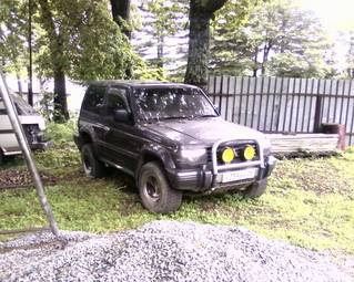 1992 Mitsubishi Pajero Photos