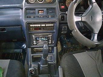 1992 Mitsubishi Pajero Pictures